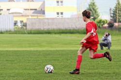 Faker连续十二场比赛得分超过反败为胜，雄鹿不断突破！气势如虹延续——一场关于坚持与突破的篮球传奇