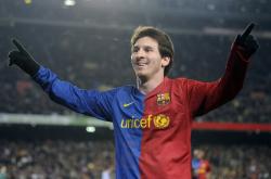 包含分区决赛战况：迈阿密热火防线稳固，新疆男篮进攻受阻，梅德韦杰夫成最佳的词条