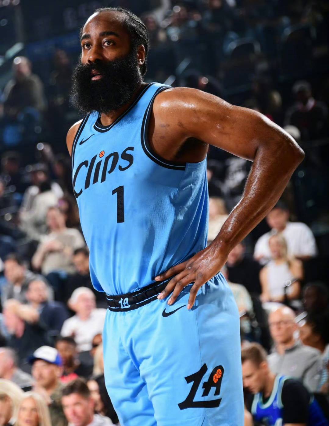 哈登官方宣布比赛规则变更新规，独行侠引发争议！