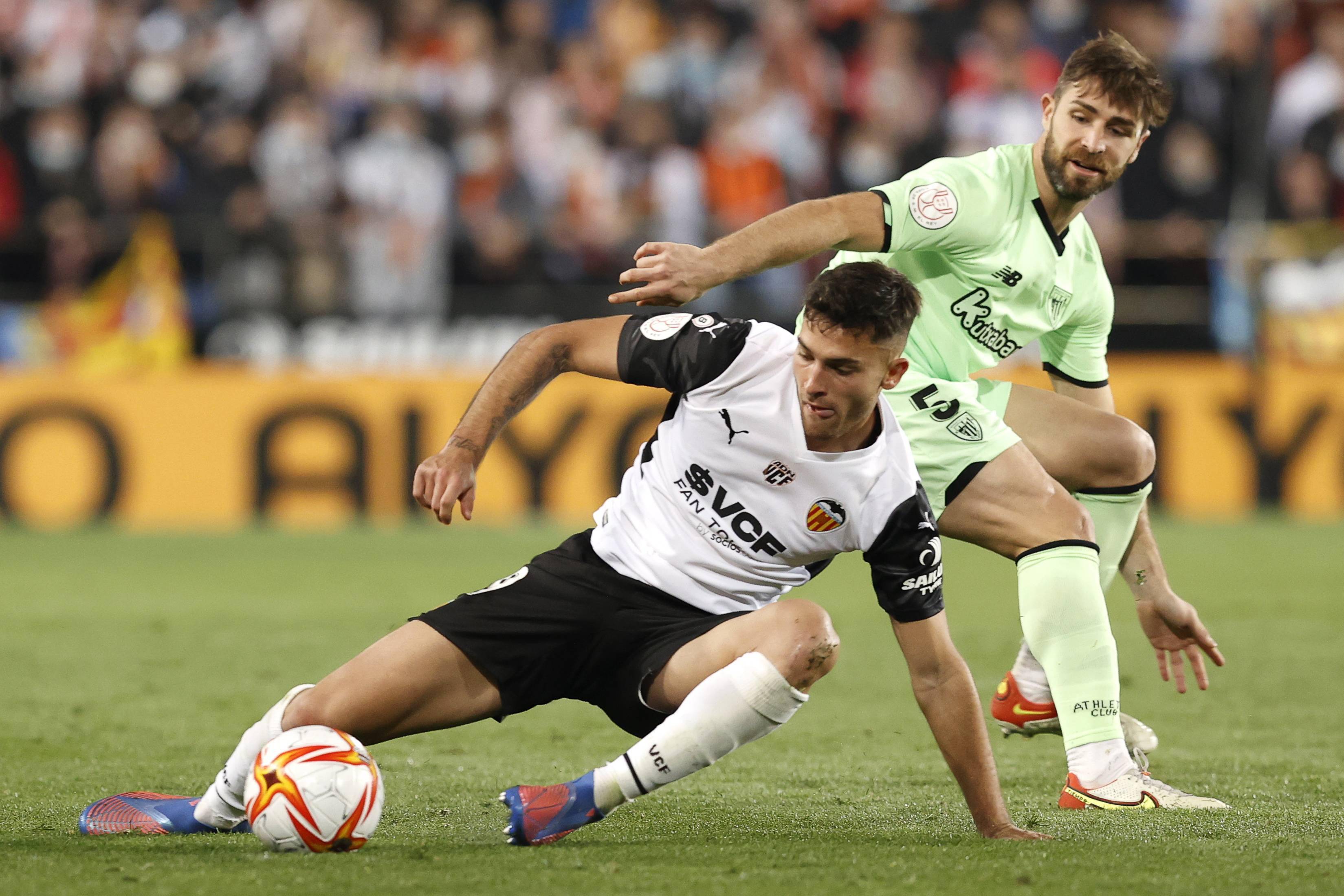 欧冠首回合爆出冷门！拜仁慕尼黑惊险广州队，争冠形势突变的简单介绍